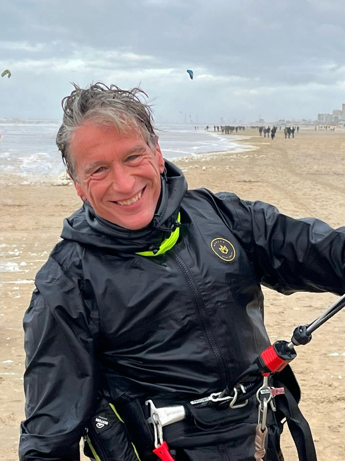 Profiel foto coach op het strand